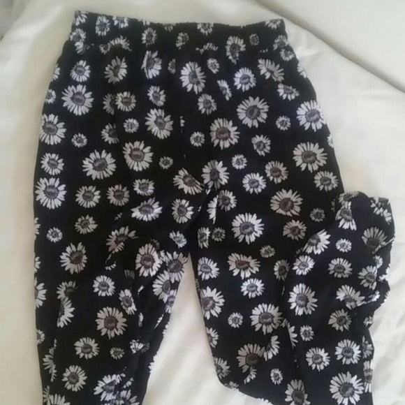 Capri pants - Picture 4 of 5